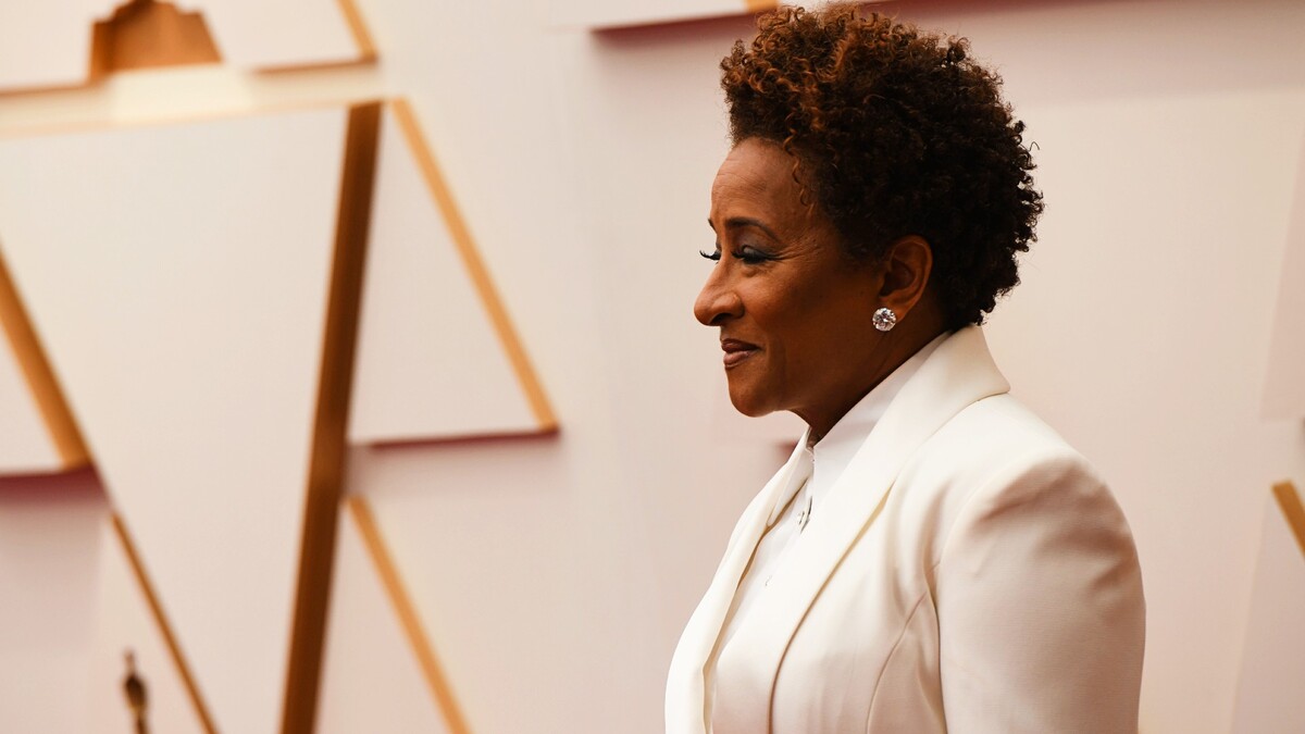 A True Gentleman: Chris Rock Apologized To Wanda Sykes For Unwillingly Stealing Her Spotlight