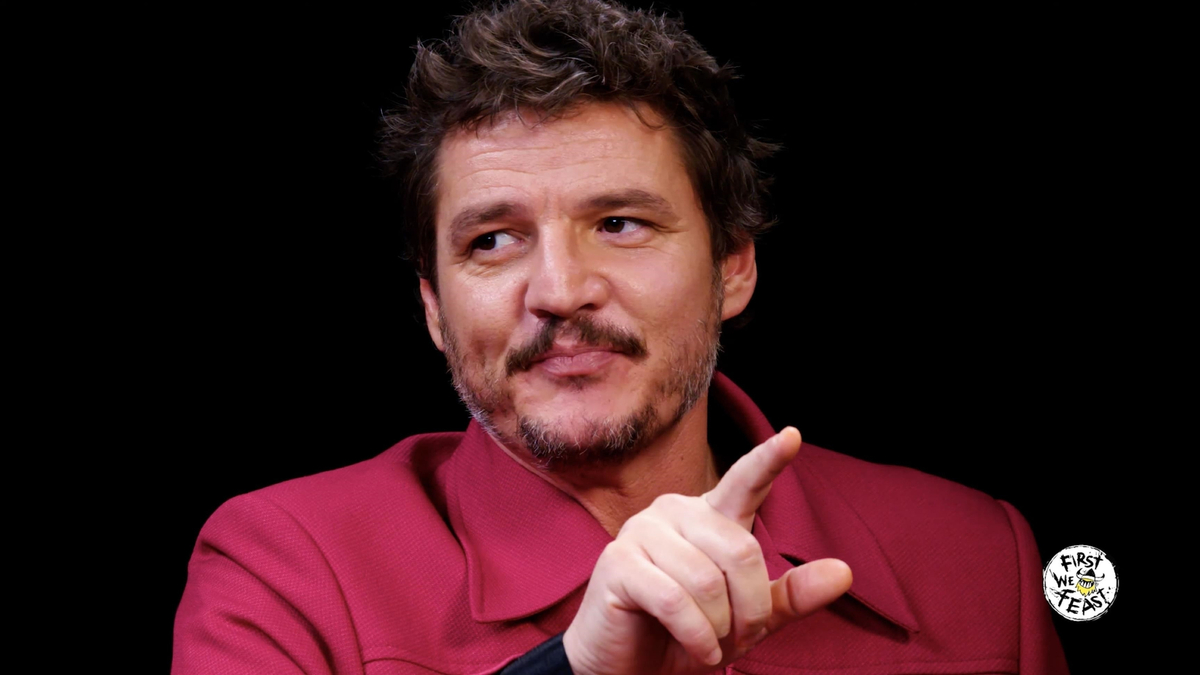 Pedro Pascal Made Up A Language On ABC's NYPD Blue (It's A Miracle No One Got Summoned)