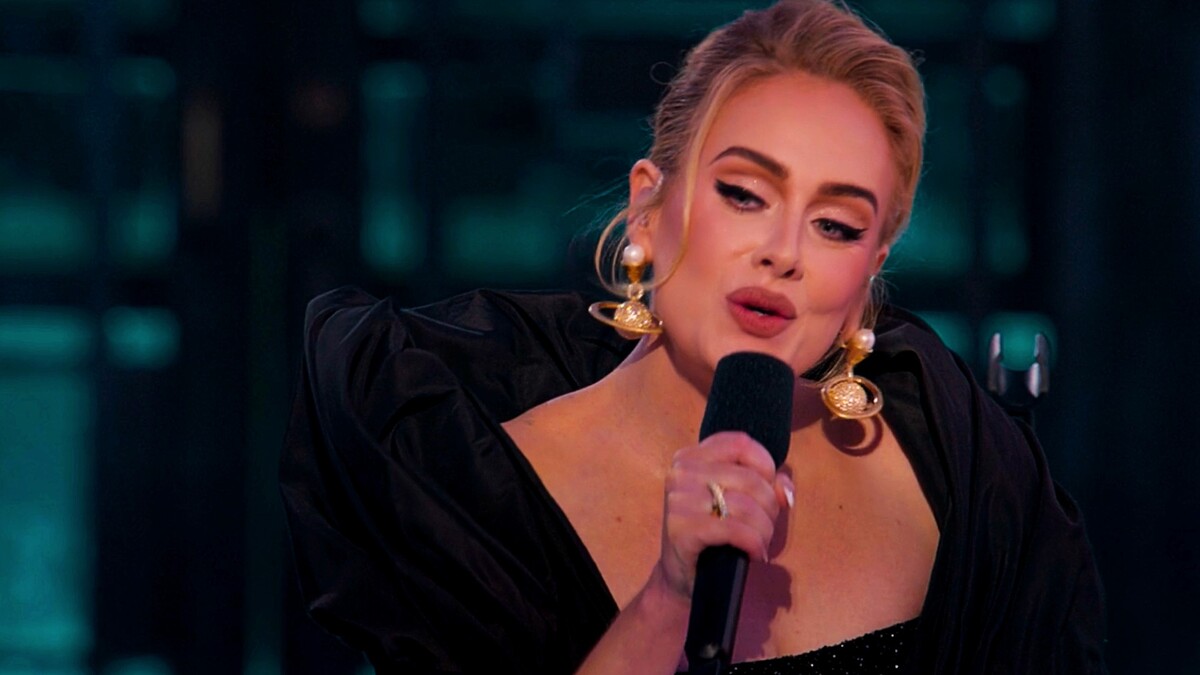 Fans Celebrate Adele Being 'Back' After She Opens Up on Cancelled Vegas Residency