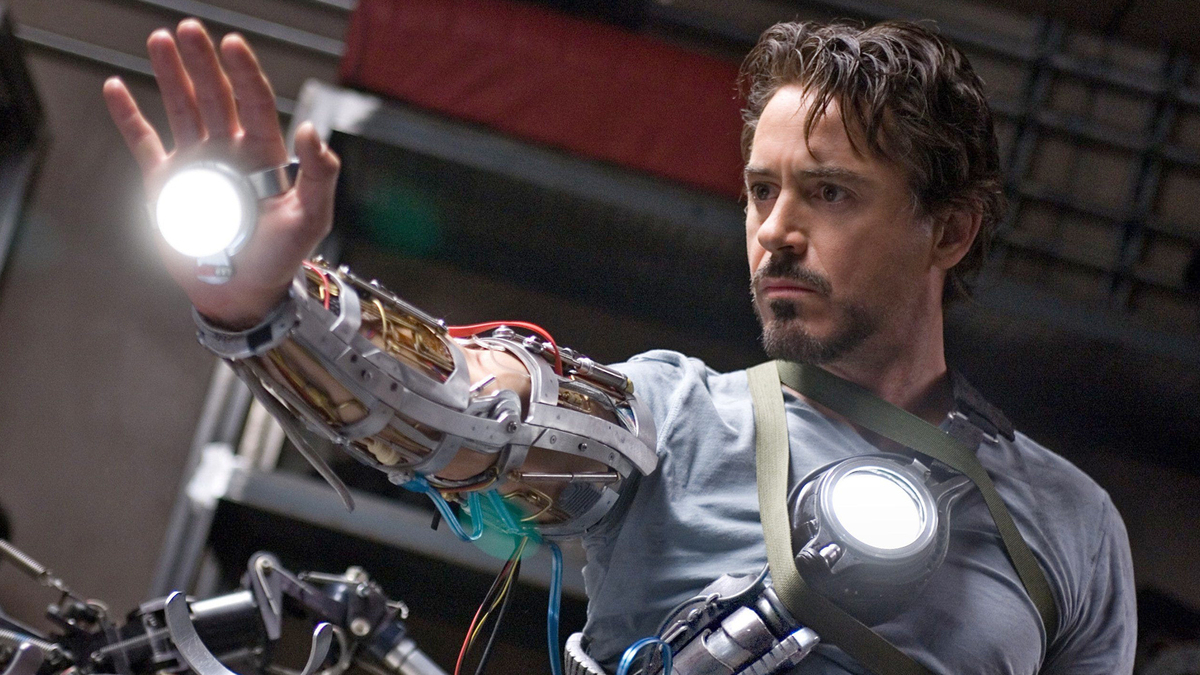 First Iron Man Suit Literally Blinded Robert Downey Jr. Mid-Stunt