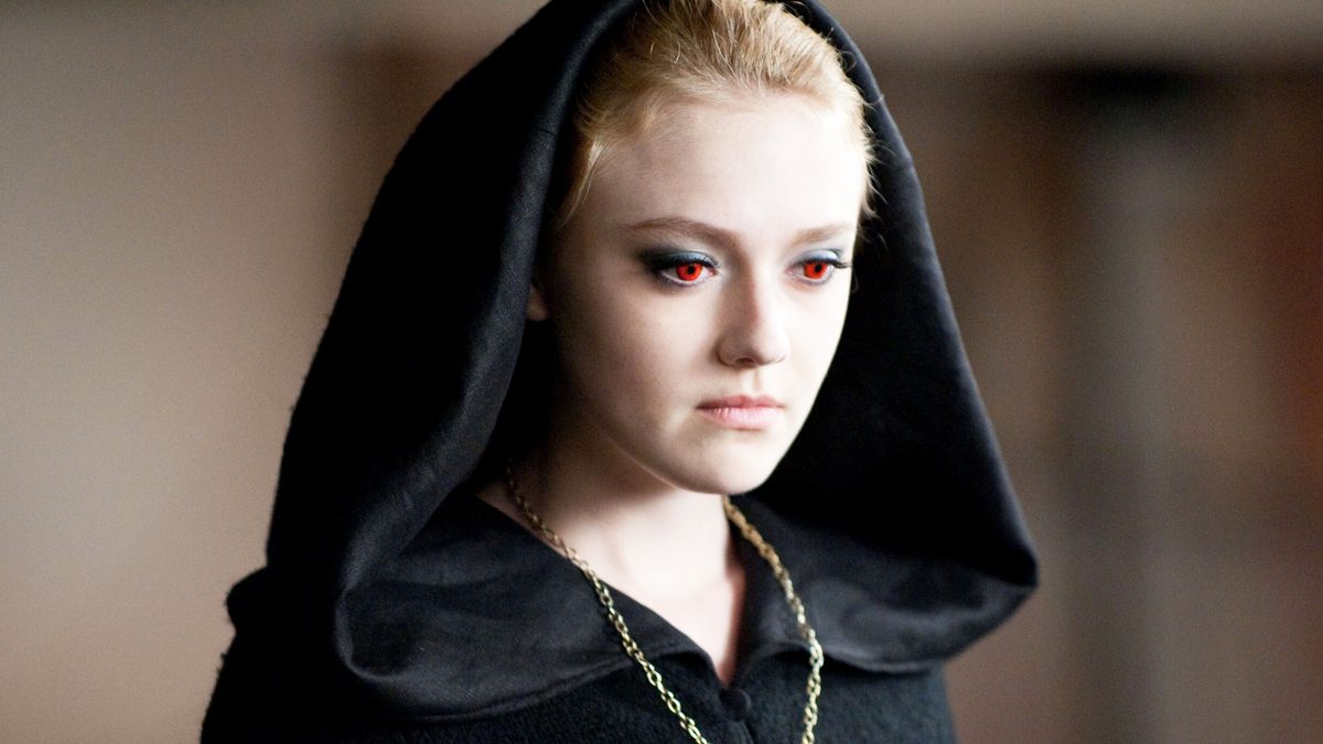 Volturi Women's Untold Story Is Probably Twilight's Most Disturbing One Volturi Women's Untold Story Is Probably Twilight's Most Disturbing One