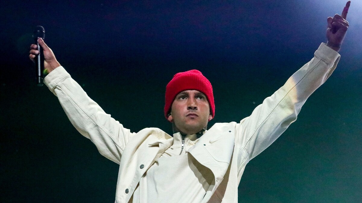 New Twenty One Pilots Music Video 'The Outside' Leaves Fans Raveling in Guesses