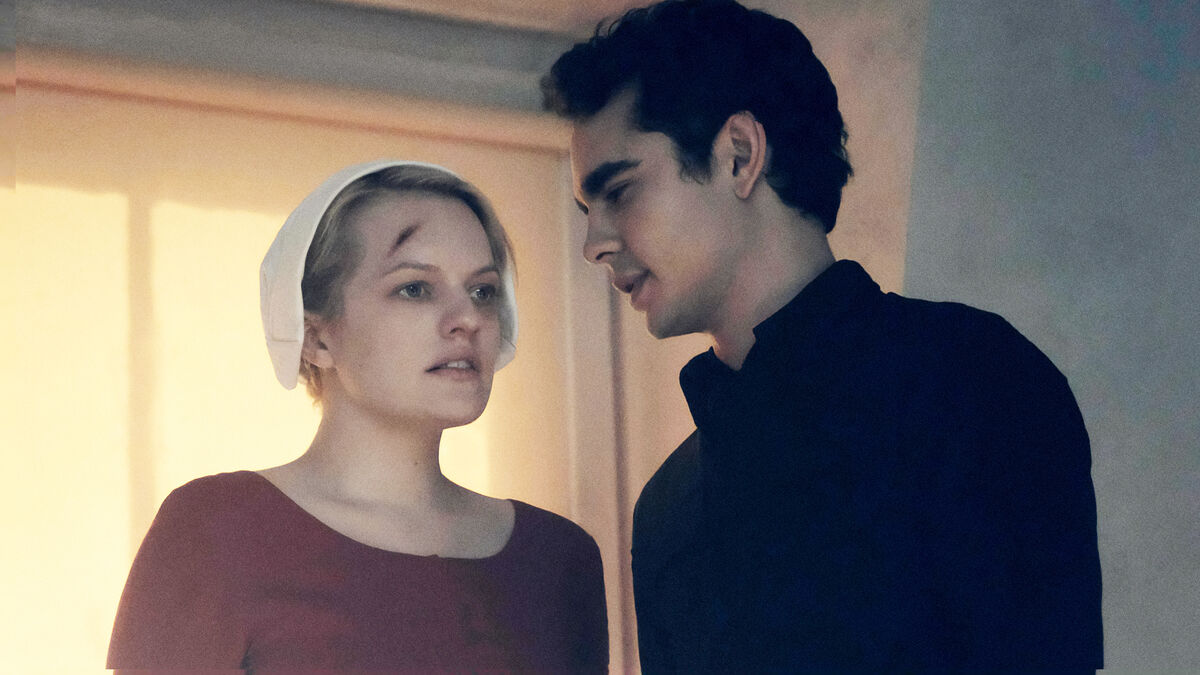 How Does The Handmaid's Tale Book End? - Startefacts.com