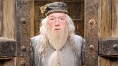 3 Signs That Prove Albus Dumbledore Might Have Been a Time Traveler