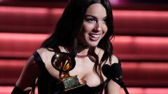 Olivia Rodrigo Broke Her Grammy Award, And She Wasn't The Only One