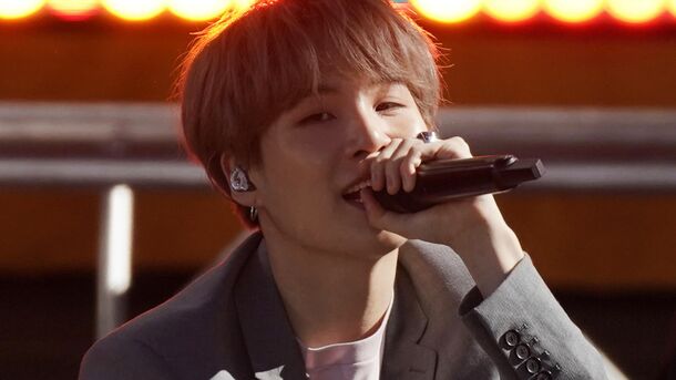 Fans Have Strong Feelings About BTS' Yoongi Giving Advice to Junior Artists 