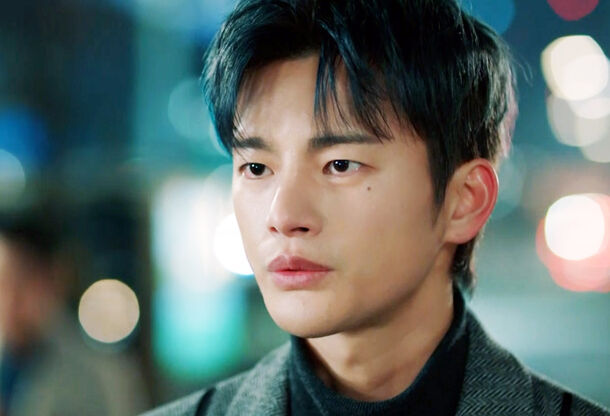8 Most Intimidating K-Drama Leads Who Are Actually the Biggest Softies - image 5