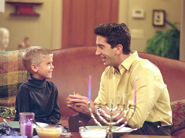 Friends: 10 Plot Holes That Will Always Be There For You - image 7