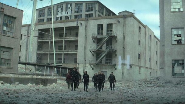 How Many Districts Are There in The Hunger Games, Explained - image 1