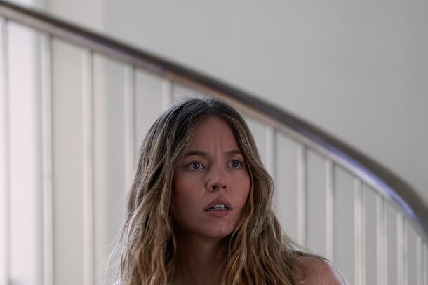 Sydney Sweeney on the staircase in The Housemaid