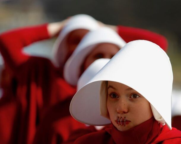 5 The Handmaid's Tale Scenes That Should’ve Come With a Trigger Warning - image 2