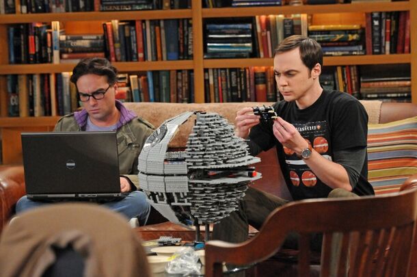 The Big Bang Theory Was Never Supposed To Be a Show About Geeks - image 2