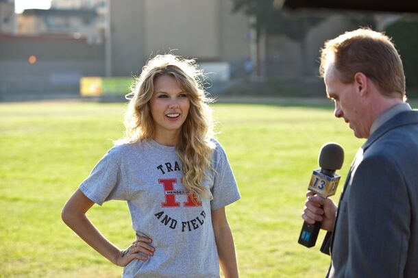 Taylor Swift in Valentine's Day (2010). In 2024, Dwayne Johnson called her