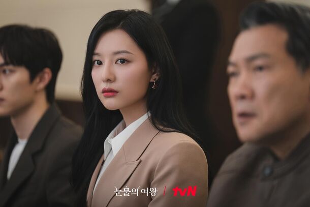 Kim Ji-won as Hong Hae-in in Queen of Tears (2024). Its finale hit a 24.85% rating in April 2024, breaking the tvN record Crash Landing on You had set