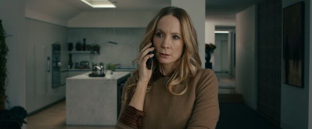 Joanne Froggatt as Jan in MobLand (2025). In episode 6, Jan waits at Donnie's house with Harry's gun