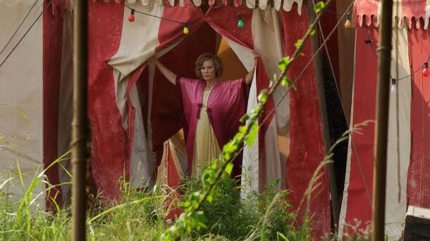 Jessica Lange Picks Two Best 'American Horror Story' Seasons - image 3