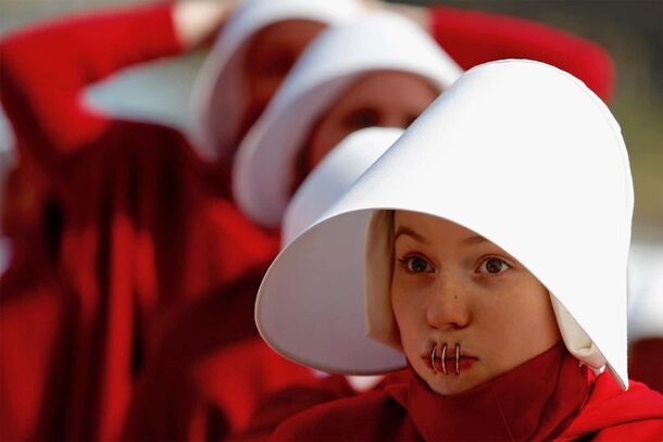 The Handmaid's Tale Most Traumatizing Storyline Is Actually Not the Ceremony - image 2