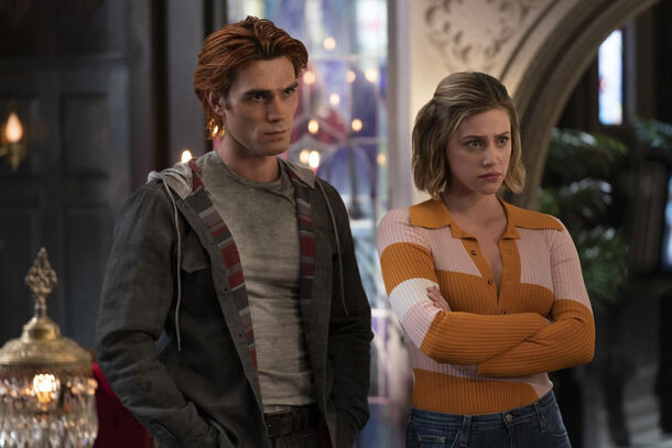 Riverdale Finale Will Be Just As Crazy As the Rest of the Show - image 1