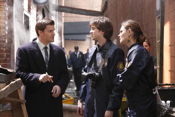 9 Best TV Shows About FBI for Every Fan of Criminal Minds - image 1