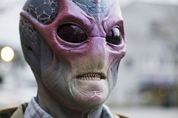 No Season 4 For Resident Alien? Fans Fear It May Fall Victim to Sinister Sci-Fi Trend - image 2