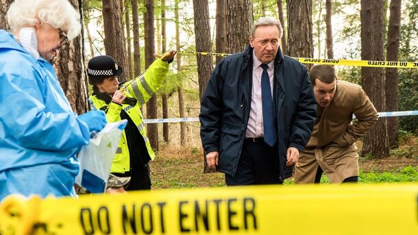 8 Cozy Mystery Shows to Binge For Free in Autumn 2025 - image 2