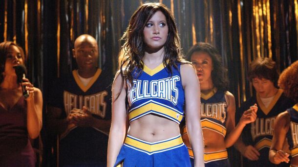 25 Must-Watch Shows for All the Fans of One Tree Hill Drama - image 16