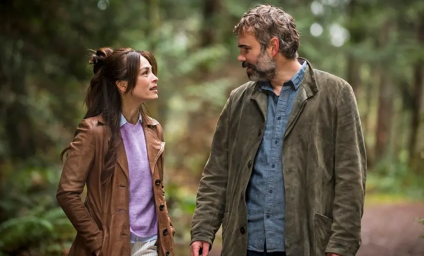 This Overlooked Gem With 'Smallville' Star Is Your Next Must-Watch Comfort Show on Hulu - image 2