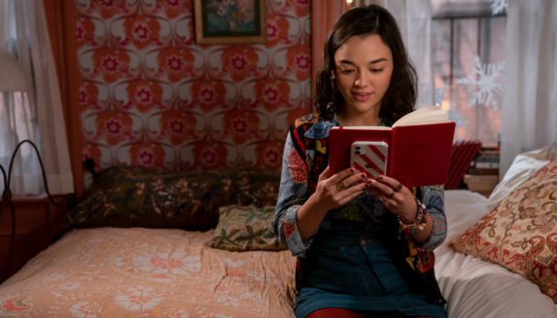 This 100%-Fresh Netflix Christmas Rom-Com Proves the Genre Is Still Alive and Well - image 1