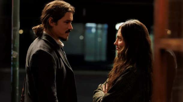 Paramount+'s New Show Starring Phoebe Tonkin Is a Charming Rom-Com We All Needed - image 1
