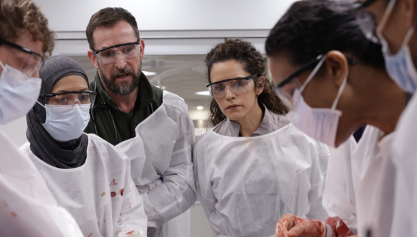 'The Pitt' Season 2 Has Finally Arrived: Is It as Good as the First Season? (Spoiler, Yes) - image 2