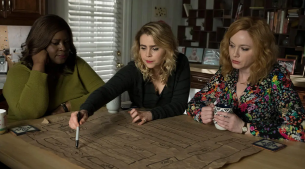 5 Best Family Dramas to Watch if You Liked 'The Hunting Wives', Ranked by IMDb - image 3