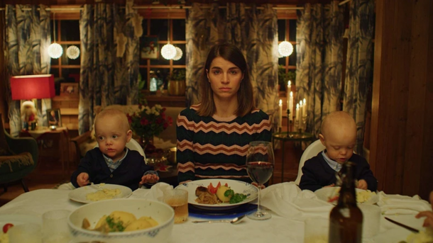 5 Warm & Cozy TV Series to Binge During the Christmas Holidays (And Even After Them) - image 1