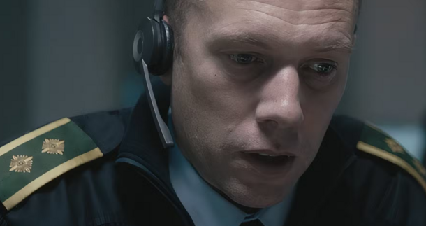 'The Guilty' and 4 Other Brilliant Thrillers Set In Confined Space, Ranked by Rotten Tomatoes - image 5