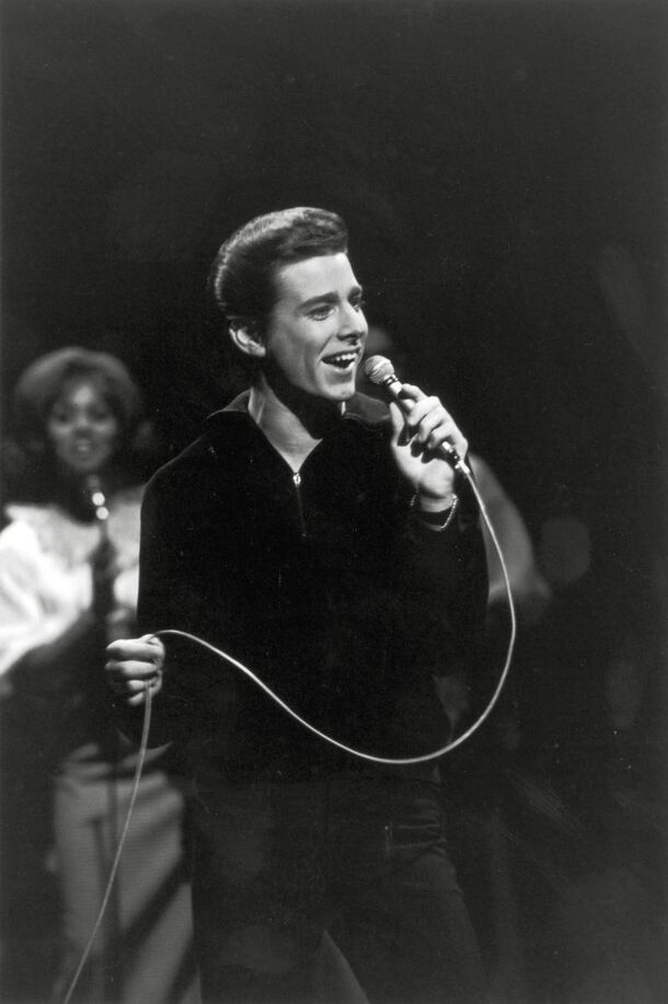 Has Bobby Sherman’s 'Julie, Do Ya Love Me' Stuck in Your Head for Decades? - image 1