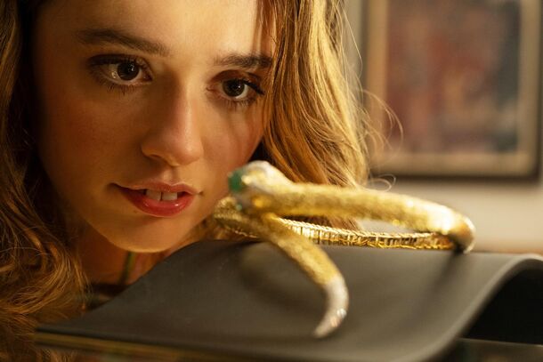 Why Did Chelsea Grab a Donut at 'The White Lotus' Most Intense Moment? The Cryptic Clue Viewers Missed - image 1