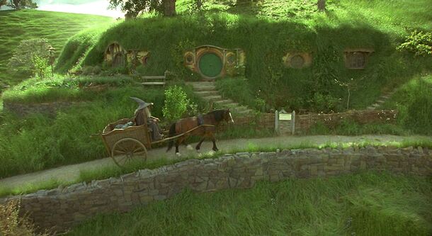 No Galadriel, No Epic: Jackson Had Very Different Plans for 'The Lord of the Rings' Legendary Prologue - image 5