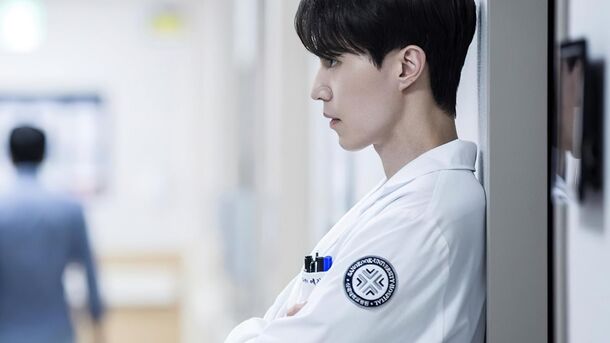 Forget Grey's Anatomy, These Are 15 Medical K-Dramas Worth Watching in 2024 - image 3
