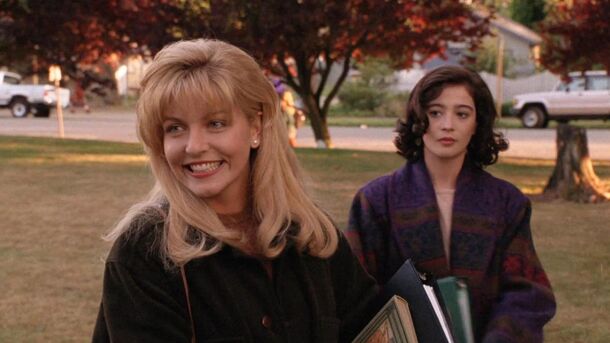 5 Traumatizing Things Laura Palmer Went Through in ‘Twin Peaks Fire Walk With Me’ - image 3