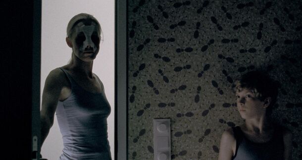 Not Only 'The Thing': 8 Most Intriguing Movies About Body Snatchers, Ranked by IMDb - image 5