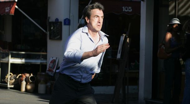 8 Mind-Bending Thrillers with Jaw-Dropping Plot Twists, Ranked by Rotten Tomatoes - image 7