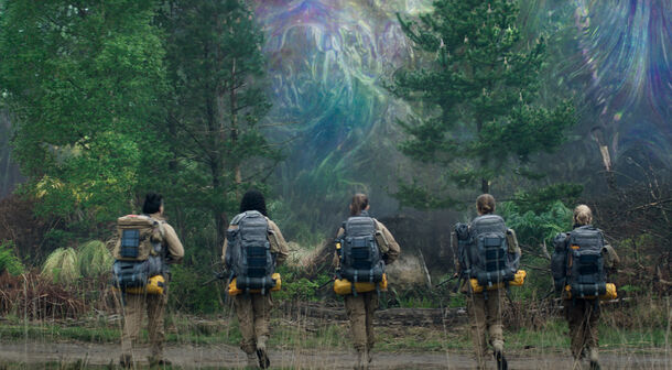 8 Sci-Fi Movies About Extraterrestrial Life You Need to See Before 'Disclosure Day', Ranked by IMDb - image 6