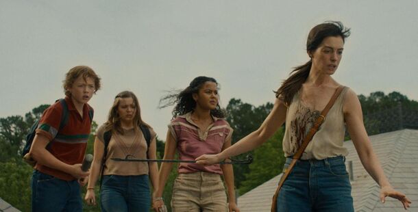 Everything You Need to Know About 'The End of Oak Street' With Anne Hathaway: Plot, Release Date & More - image 2