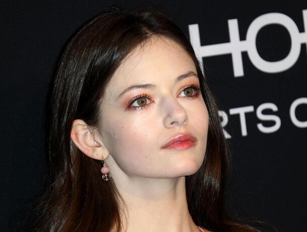 5 Talented Actresses Who Could Shine as Bella Swan In Twilight Reboot - image 3