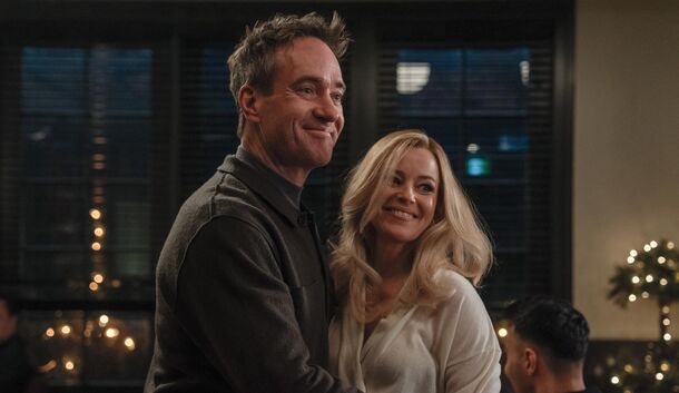 Peacock's New Hit Is a Sci-Fi Rom-Com With a Stellar Cast That Wasted Its Potential - image 2