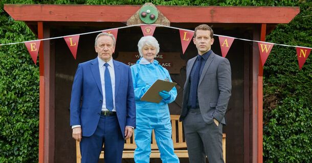 Ayo Edebiri's Favorite Show Is This Classic British Detective Masterpiece (It's Not 'Sherlock') - image 2