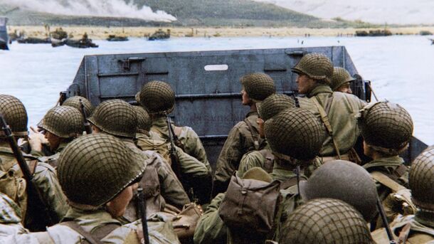 Allied troops in a landing craft in World War II with Tom Hanks