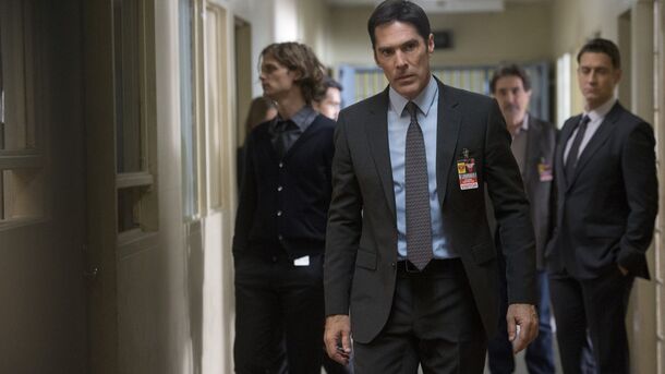 The BAU team walking the corridor in Criminal Minds