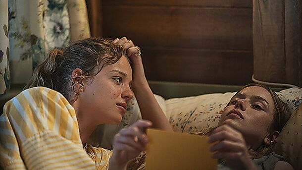Annie and Ramona reading a letter in Sterling Point