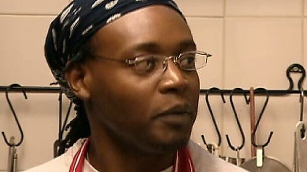 Gordon Ramsay in the kitchen in Kitchen Nightmares