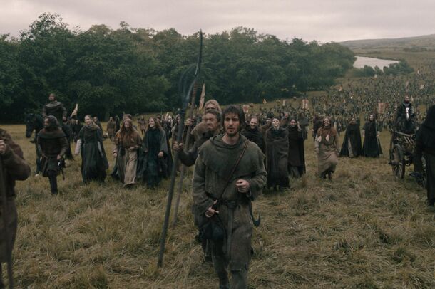 The peasant army marching across the fields in The Uprising
